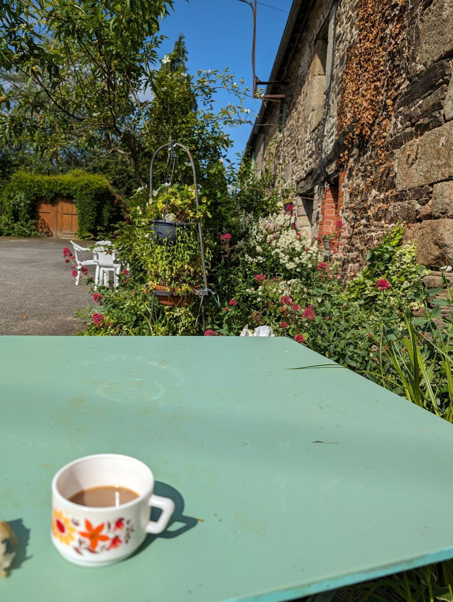 Ferme De La Gortiere Bed & Breakfast Le Teilleul Exterior photo