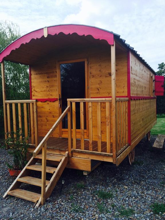 Ferme De La Gortiere Bed & Breakfast Le Teilleul Room photo